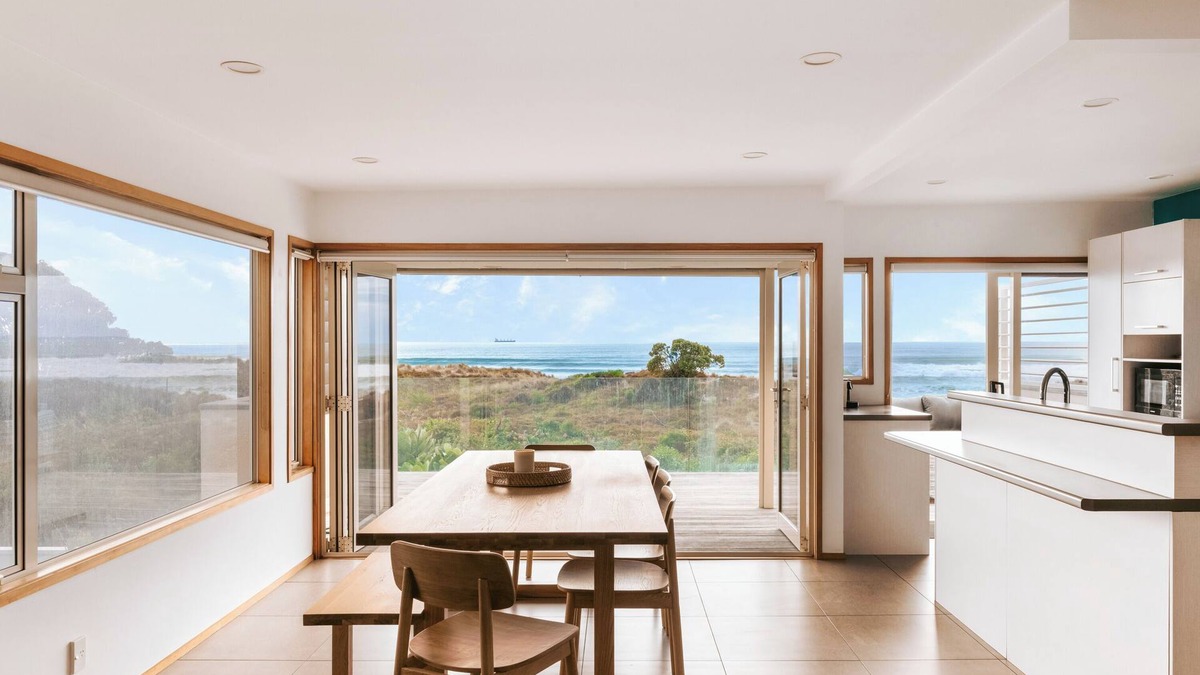 Mount Maunganui House | Coastal Calm by Beyonder - 3-Bed, 2-Bath Direct Beachfront Home with Balcony BBQ and Panoramic Ocean & Mauao Views
