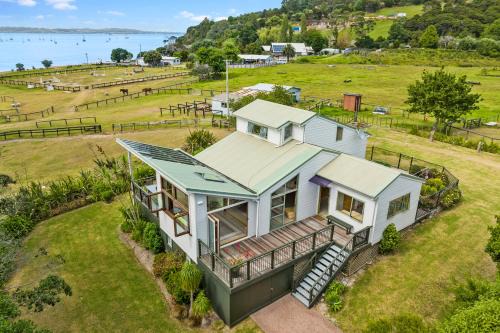 Oneroa House | Coastal Calm