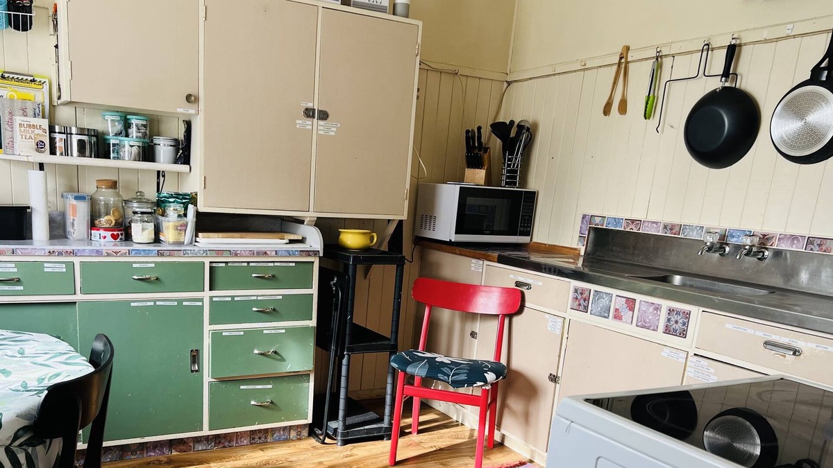 Tirohanga Cottage | Coastal Family Cottage