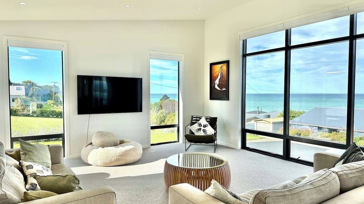 Kakanui House | Coastal Luxe Villa Kakanui