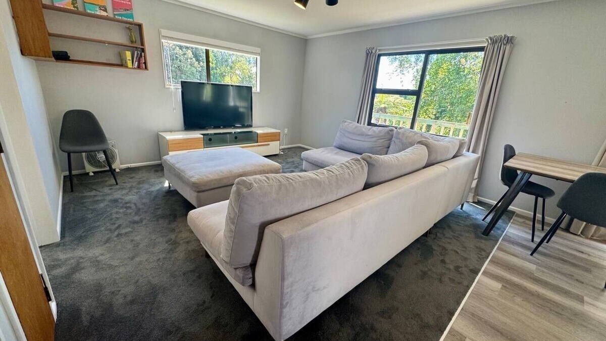 Waikanae House | Coastal Waikanae Beach Haven