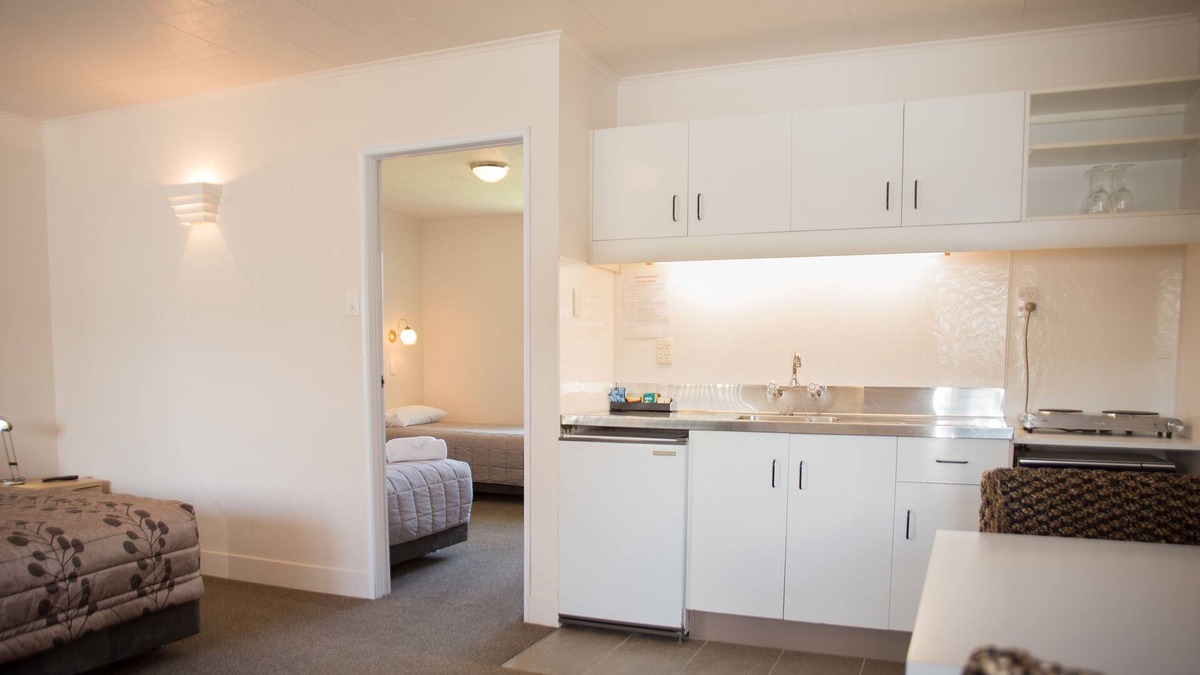 Gisborne Hotel | Colonial on Gladstone