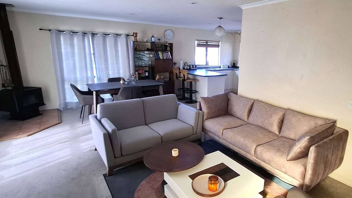 Auckland Apartment | Comfortable 3BDR home is Central New Lynn