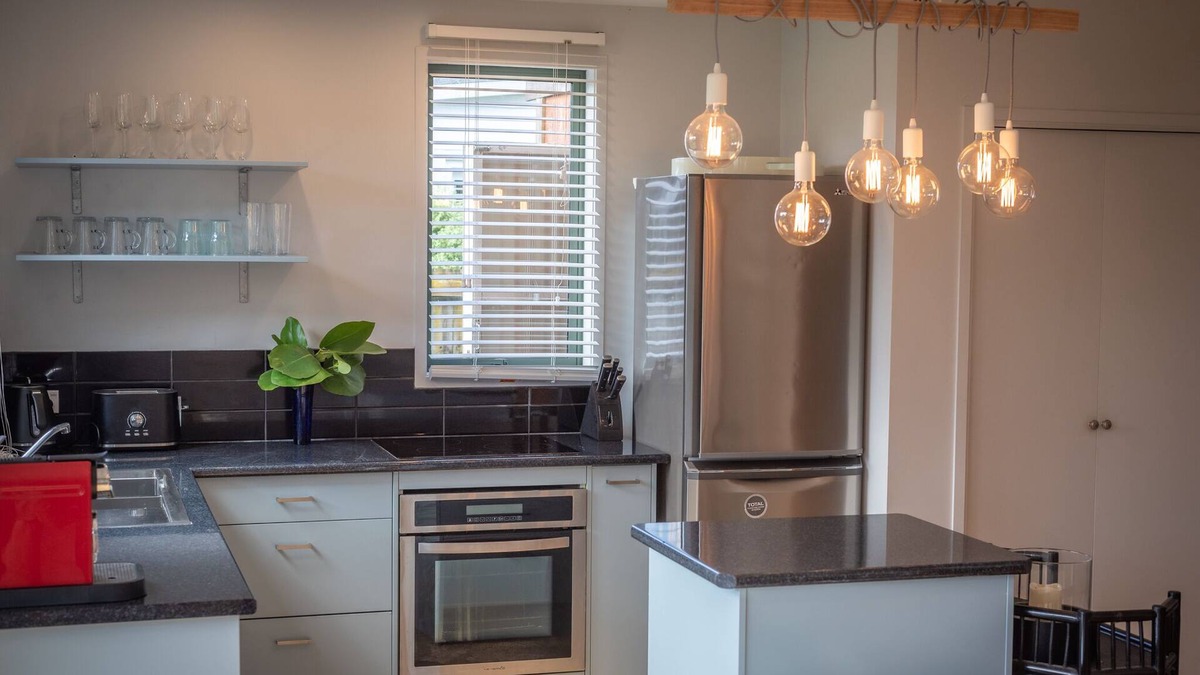 Blackpool House | Comfortable Adaptable home in a great location on Waiheke