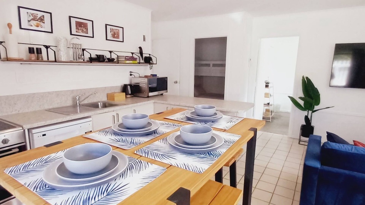 Coromandel Cottage | Coromandel Town Harbourside 29B ~ Boat Parking ~ Central Location