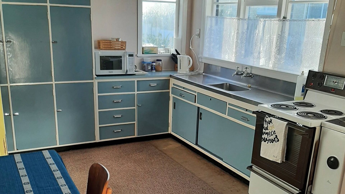 Waiotahi House | Cosy Holiday House, close to the Motu Bike Trail
