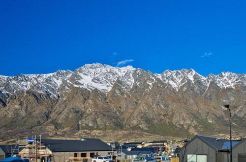 Kawarau Falls Apartment | Cosy, Modern Hanley's Farm Unit - Explore Queenstown
