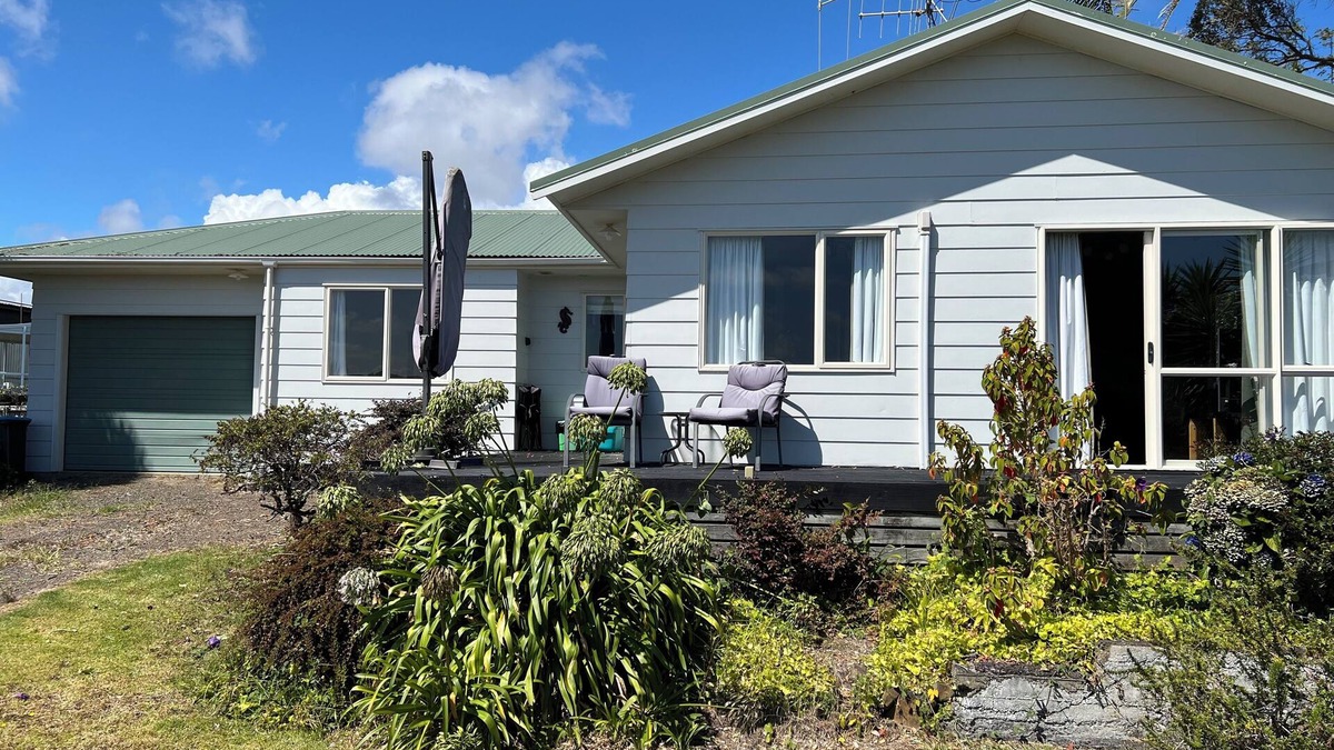 Raglan House | Cosy Raglan Retreat