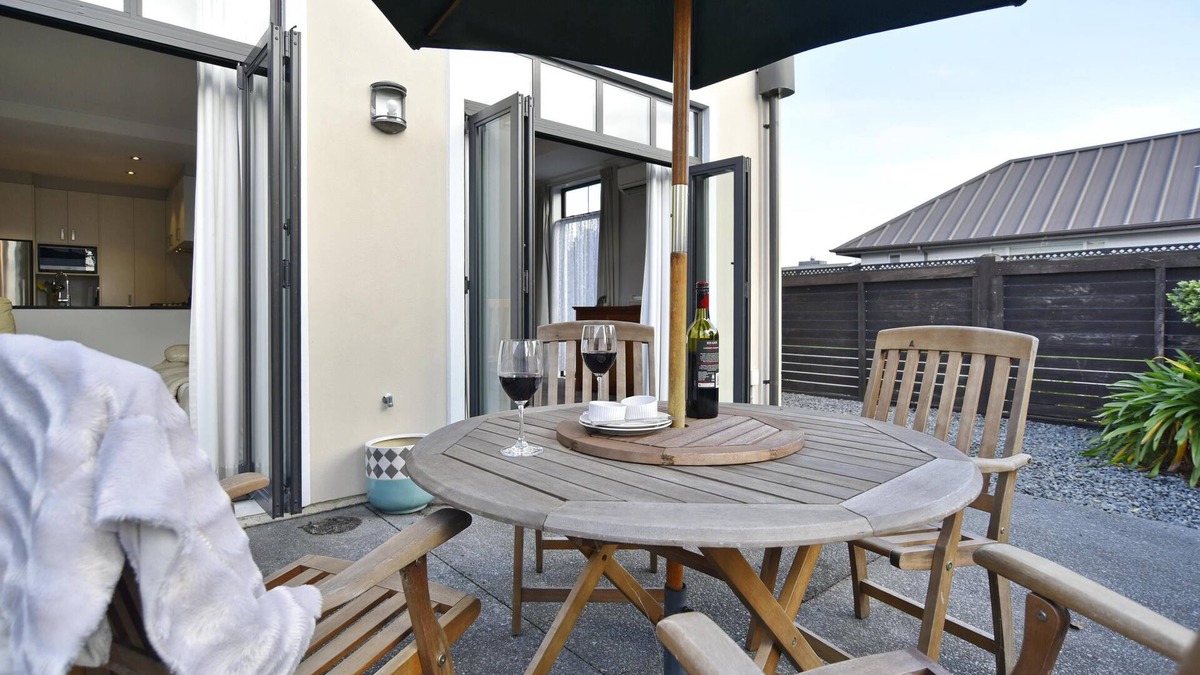 Northwood House | Country Club Terrace - Charming and private cosy townhouse