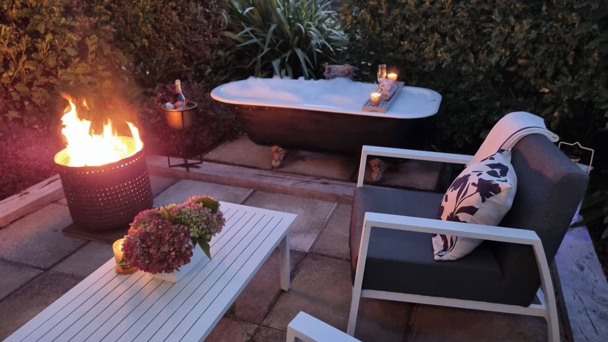 Warkworth Cottage | Country Idyll Hut 2 – Sandspit Holiday Cottage