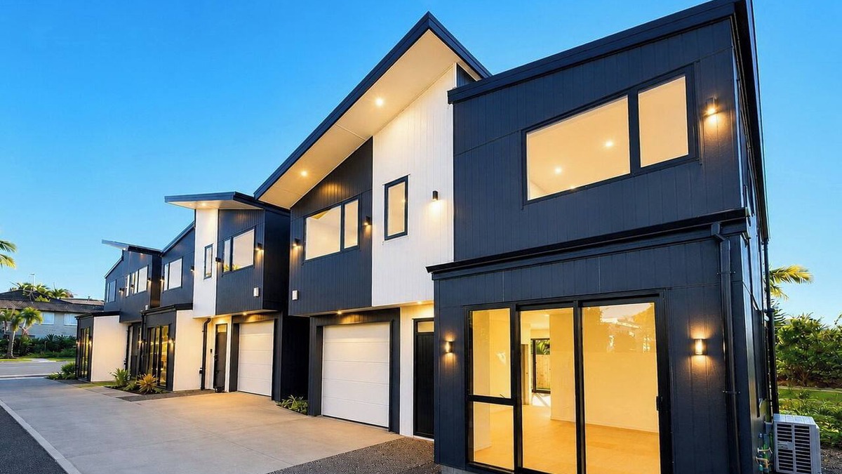 Howick House | Cozy Howick New Build, Walk to Shops
