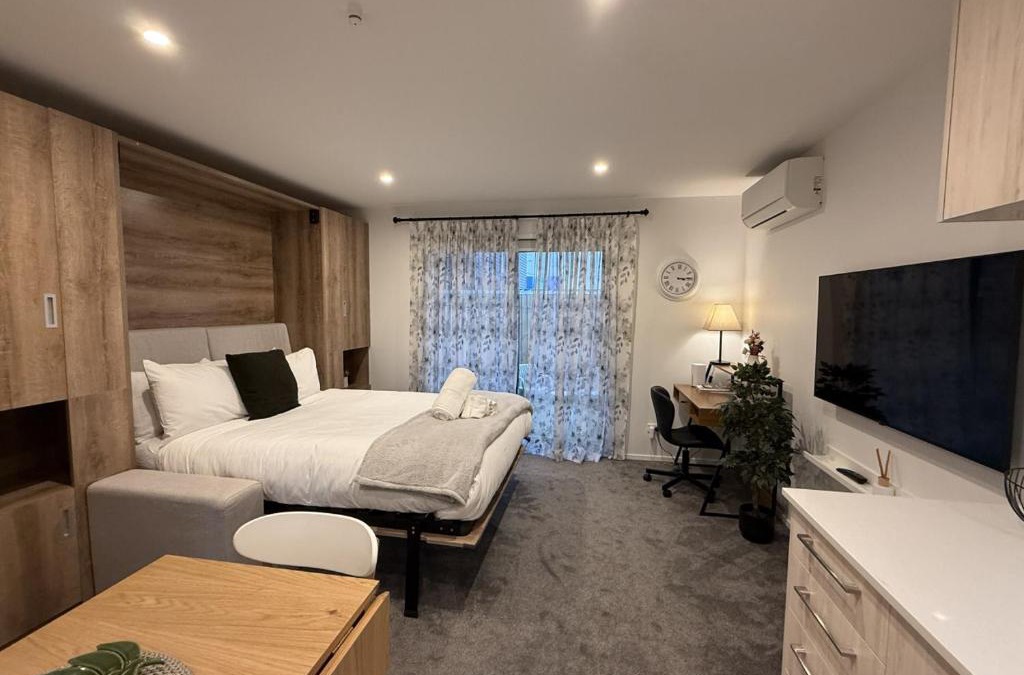 Christchurch City Centre Apartment | Cozy Studio with Backyard in Wilmer Street