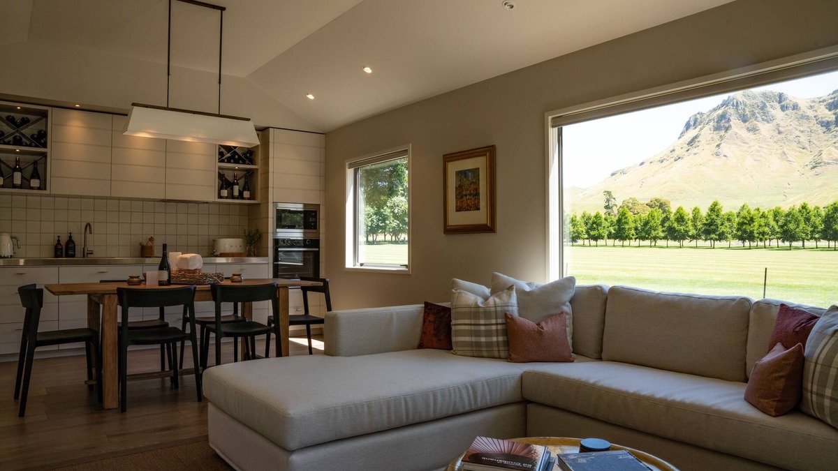 Tuki Tuki Cabin | Craggy Range Luxury Vineyard Retreat
