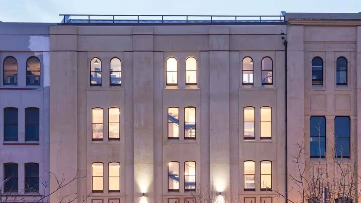 Dunedin City Centre Apartment | Cumberland Street deluxe apartment No1