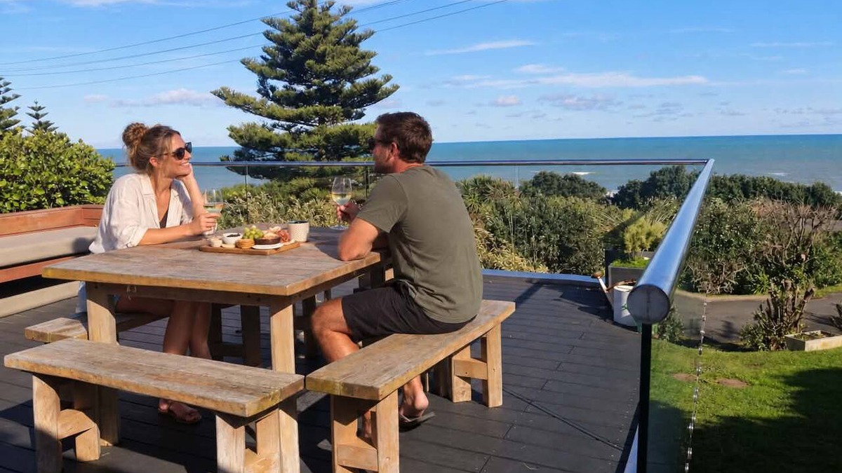 Kai Iwi House | Cute 3-bed home with ocean views at Kai Iwi Beach