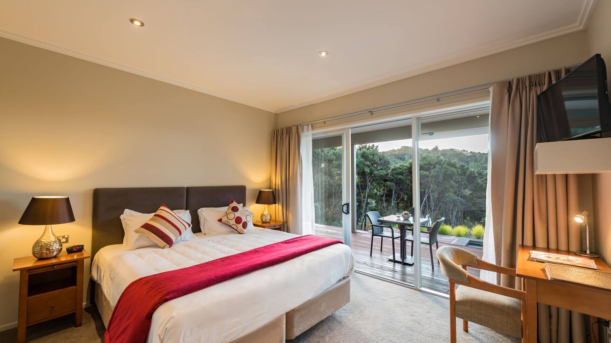 Paihia Bed & Breakfast | Decks of Paihia