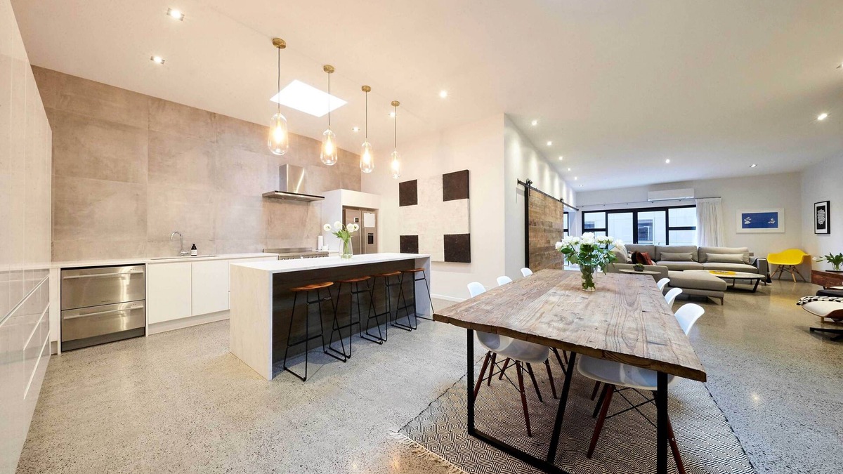 Auckland Central Business District Apartment | Designer, 4 Bd Converted Loft | Minutes to SkyCity