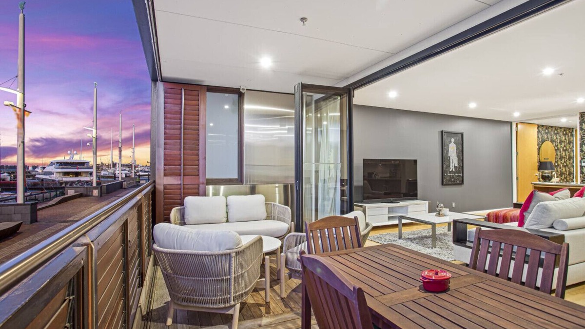 Auckland Central Business District Apartment | Designer Harbour Stunner with Welcome Rosé