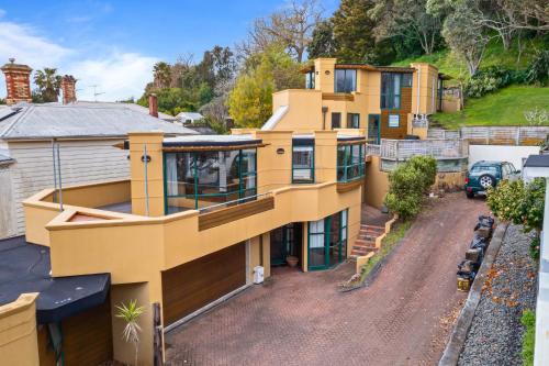 Devonport House | Devonport Hideaway by Bespoke Stays