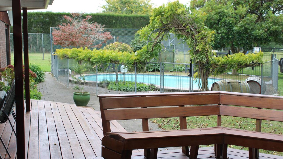 Whakatu House | Dewdrop Country Home - makes your dream holiday come true