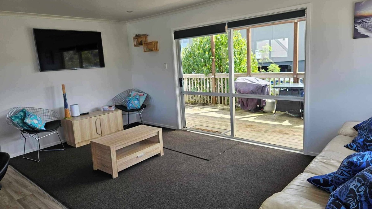 Hihi House | Dog friendly Northland getaway - Hihi Beach