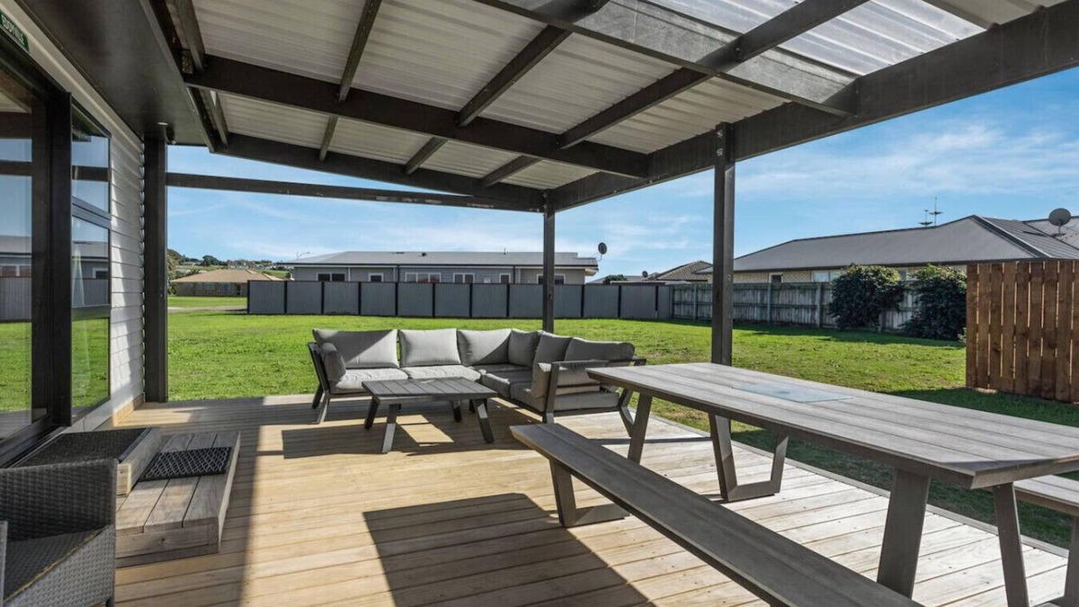Waiotahi Apartment | Eddyville – Laid-Back Cabin Within Easy Reach of the Beach