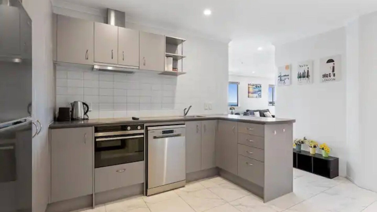 Eden Terrace House | Eden Terrace 2 Bedroom Free Parking I Zodiak Stays