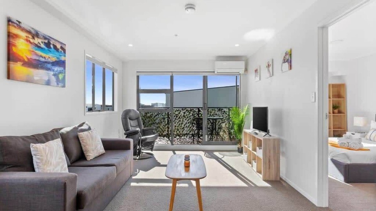 Eden Terrace Apartment | Eden Terrace 2 Bedroom Free Parking I Zodiak Stays