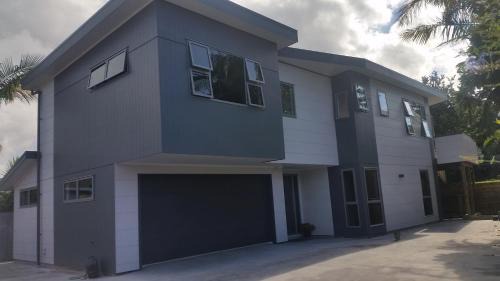 Tauranga House | Edgehill - semi self-contained eco friendly home