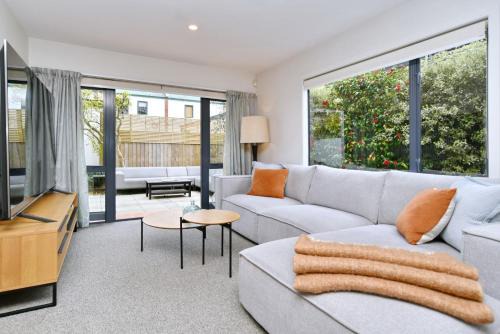 Christchurch City Centre House | Ely Street - Christchurch Holiday Homes