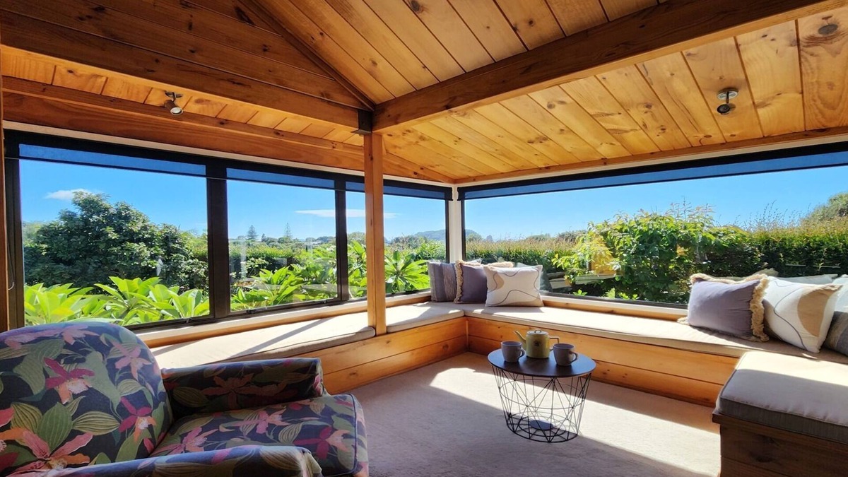 Hahei House | Emmerdale Escape Hahei - spacious, comfortable, family friendly home