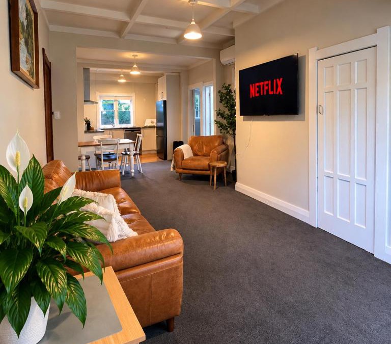 Frankton House | English Coutry Living - In The City