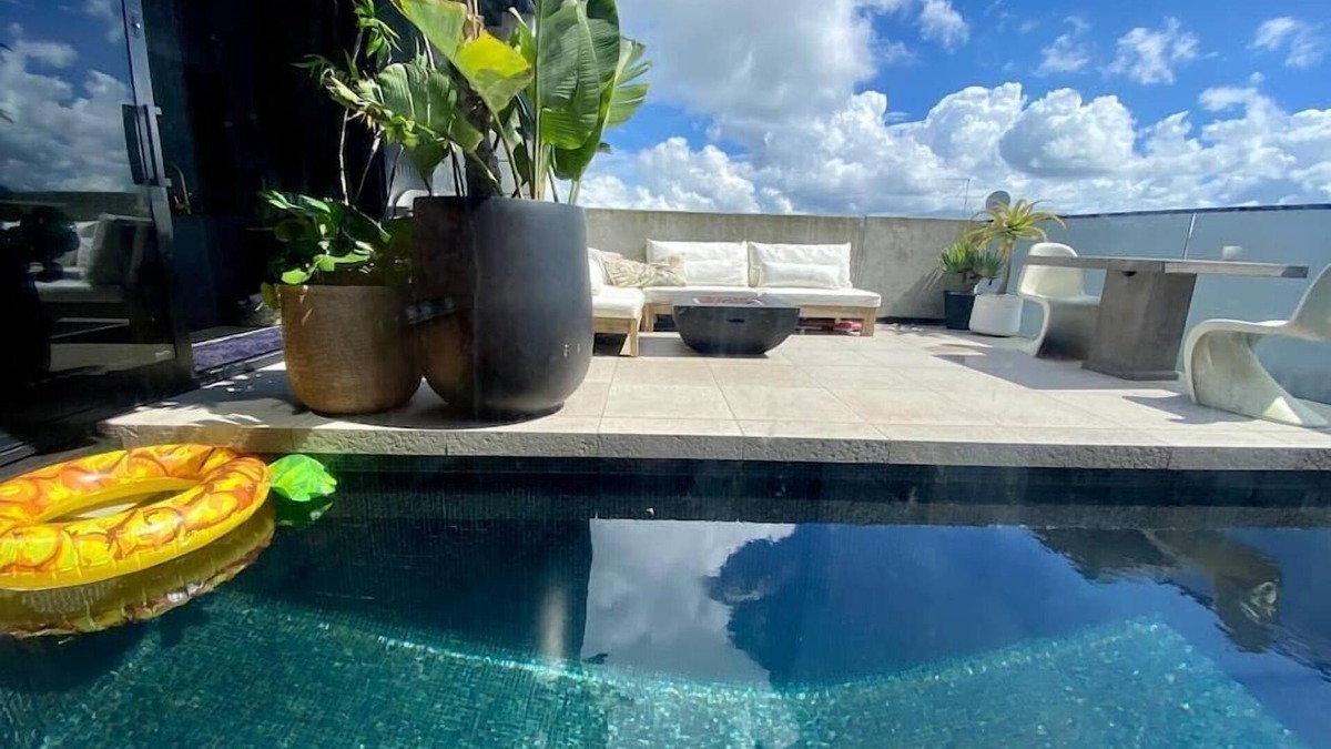 Grey Lynn Apartment | Entertainers penthouse with 5 bedrooms pool & spa