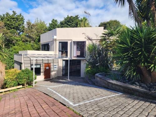 Birkenhead House | Entire House in Birkenhead