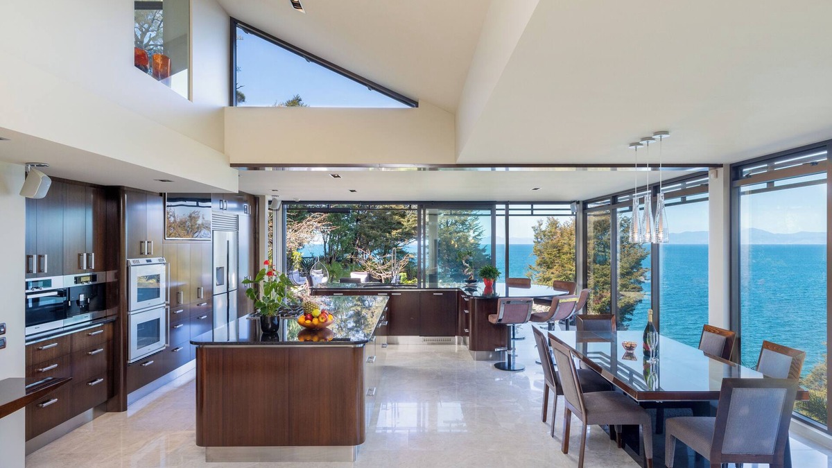 Ngaio Bay Cabin | Exclusive Entire Lodge