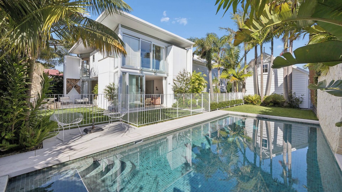Ponsonby House | Experience luxury living in the heart of Ponsonby at this stunning four-bedroom retreat. Featuring a heated spa, swimming pool, sauna, beautiful gardens, outdoor fire, and expansive indoor-outdoor living, The Ponsonby Sanctuary is the perfect escape