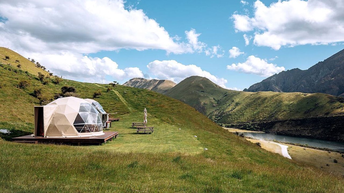 Closeburn RV Rental | Fabulous Luxury Dome Rental near Queenstown, South Island