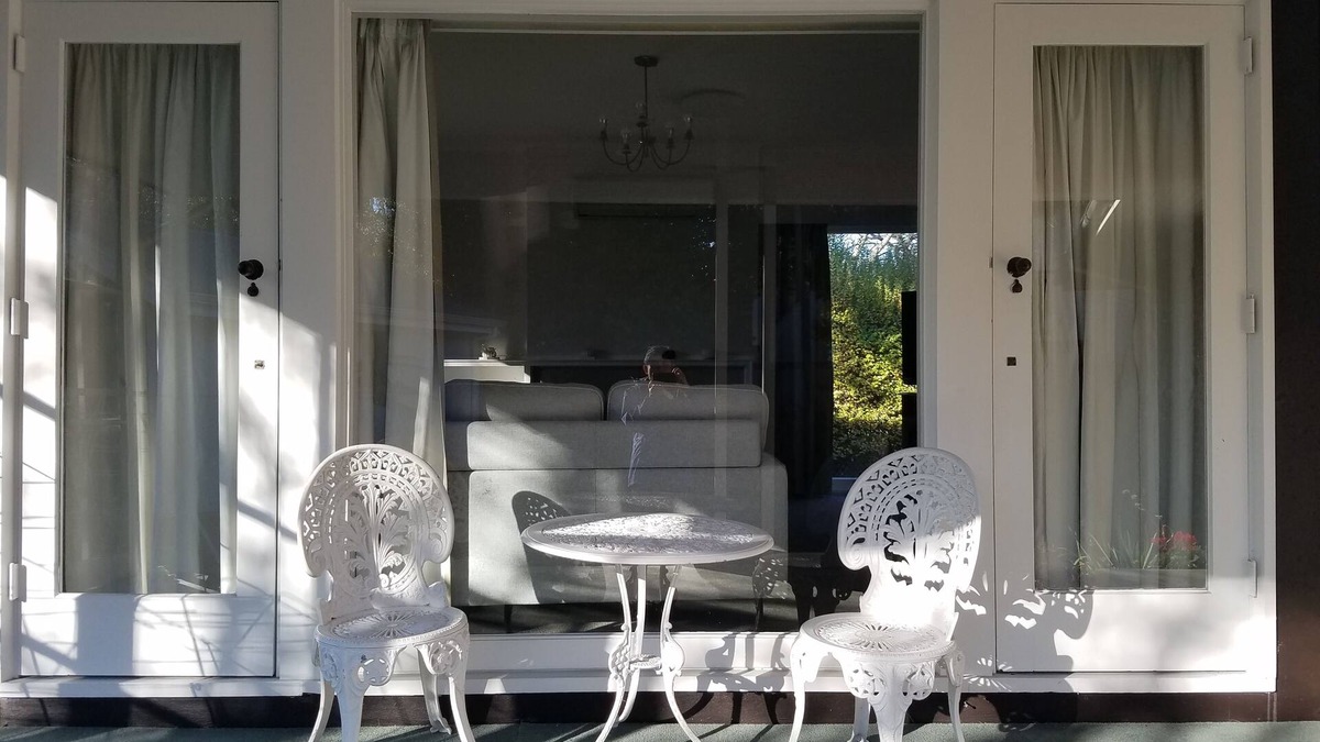 Riccarton House | facing the beautiful Hagley Park in city center