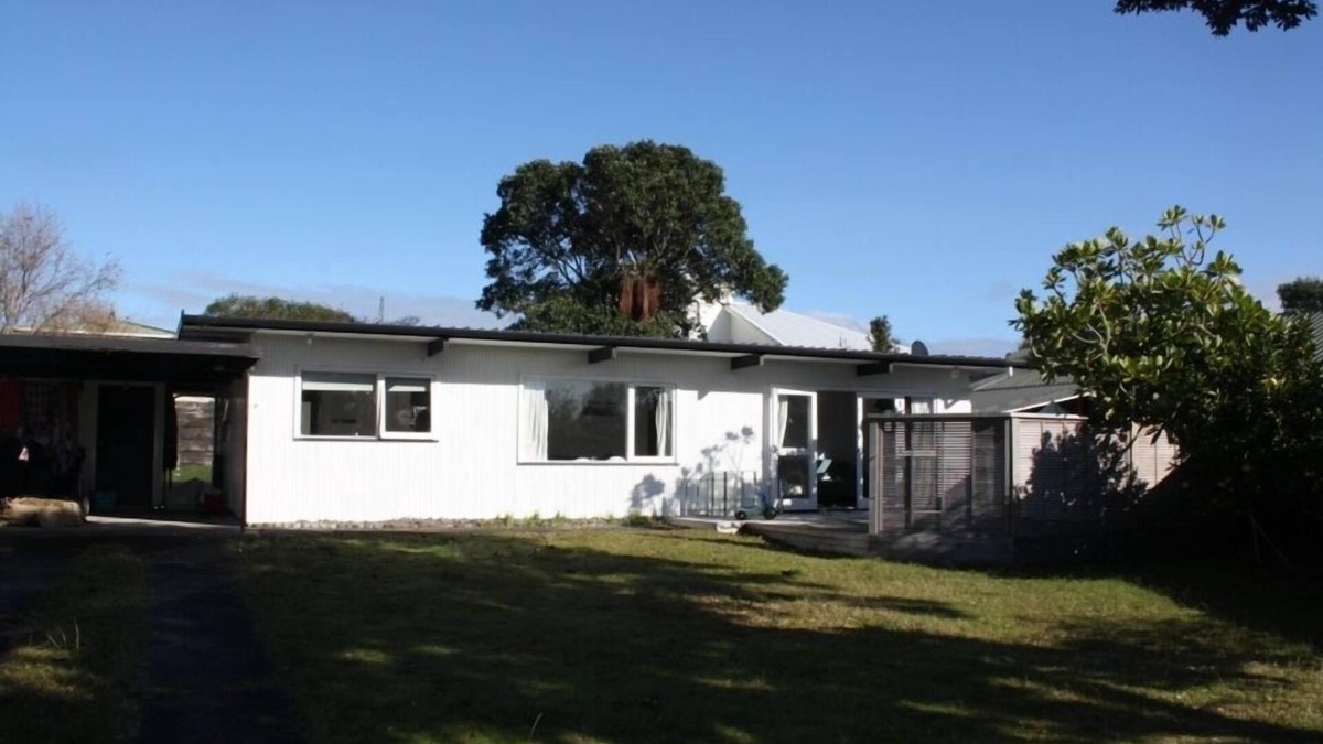 Pauanui House | Family bach on the circle