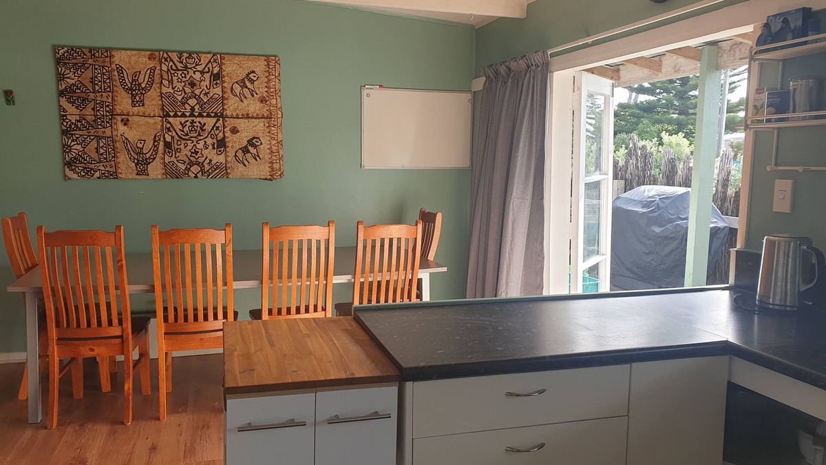 Hokio Beach House | Family friendly and pet friendly. A kiwi bach holiday at Hōkio Beach.