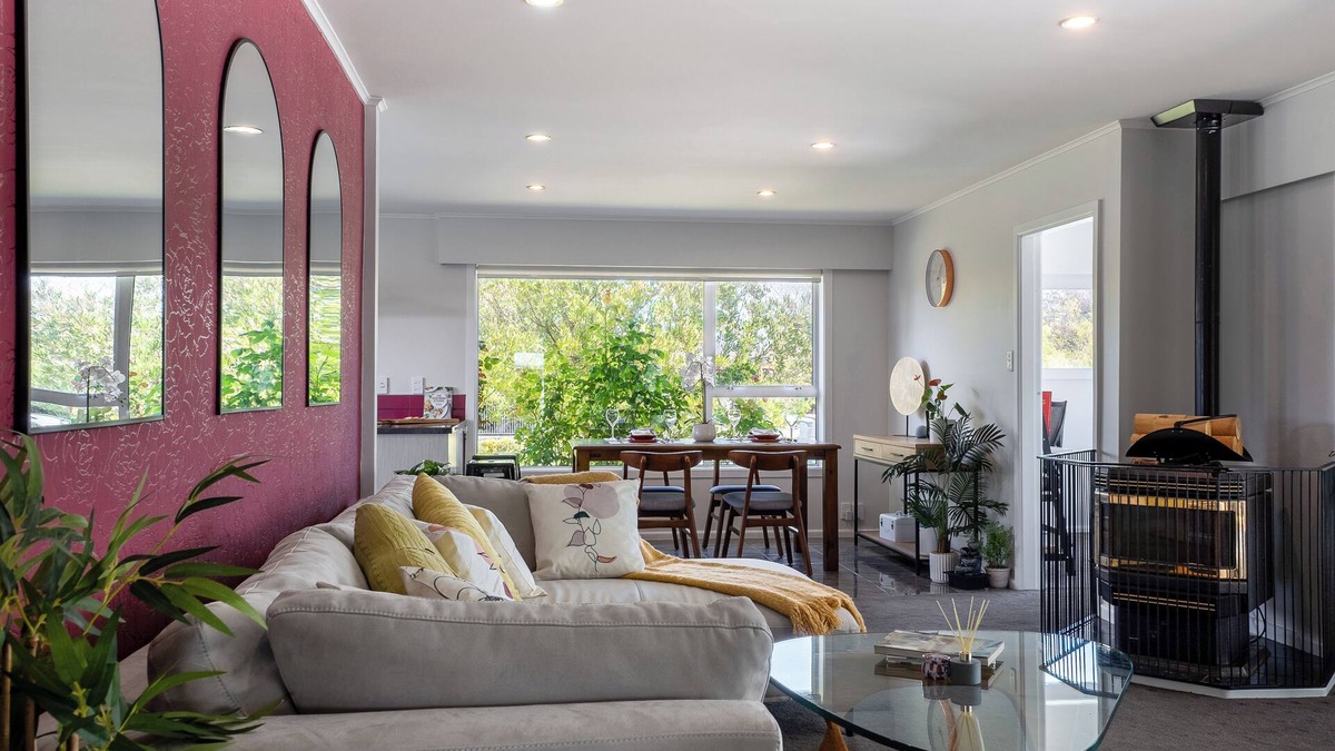 Hornby House | Family Home with Spa, Office, BBQ, EV Charging and Camper/Motorhome parking