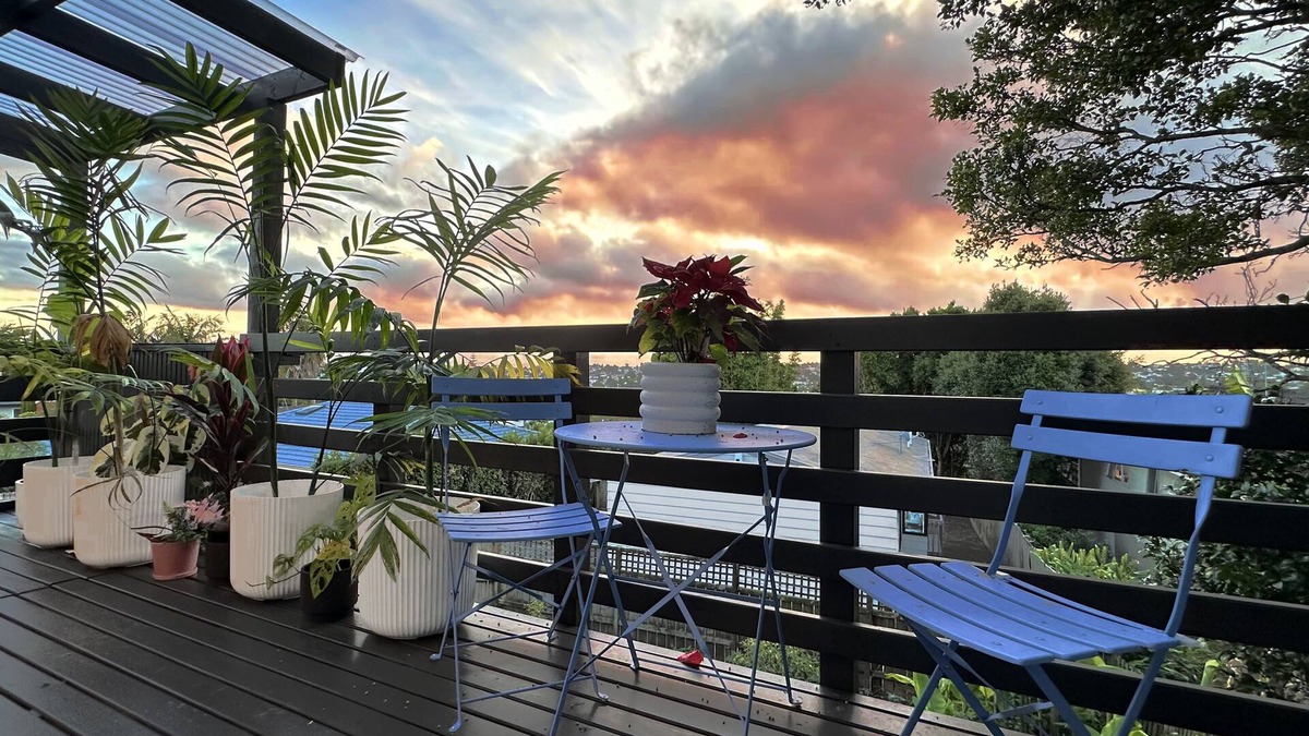 Campbells Bay House | Family Retreat &Spacious - Castor Bay Housenn