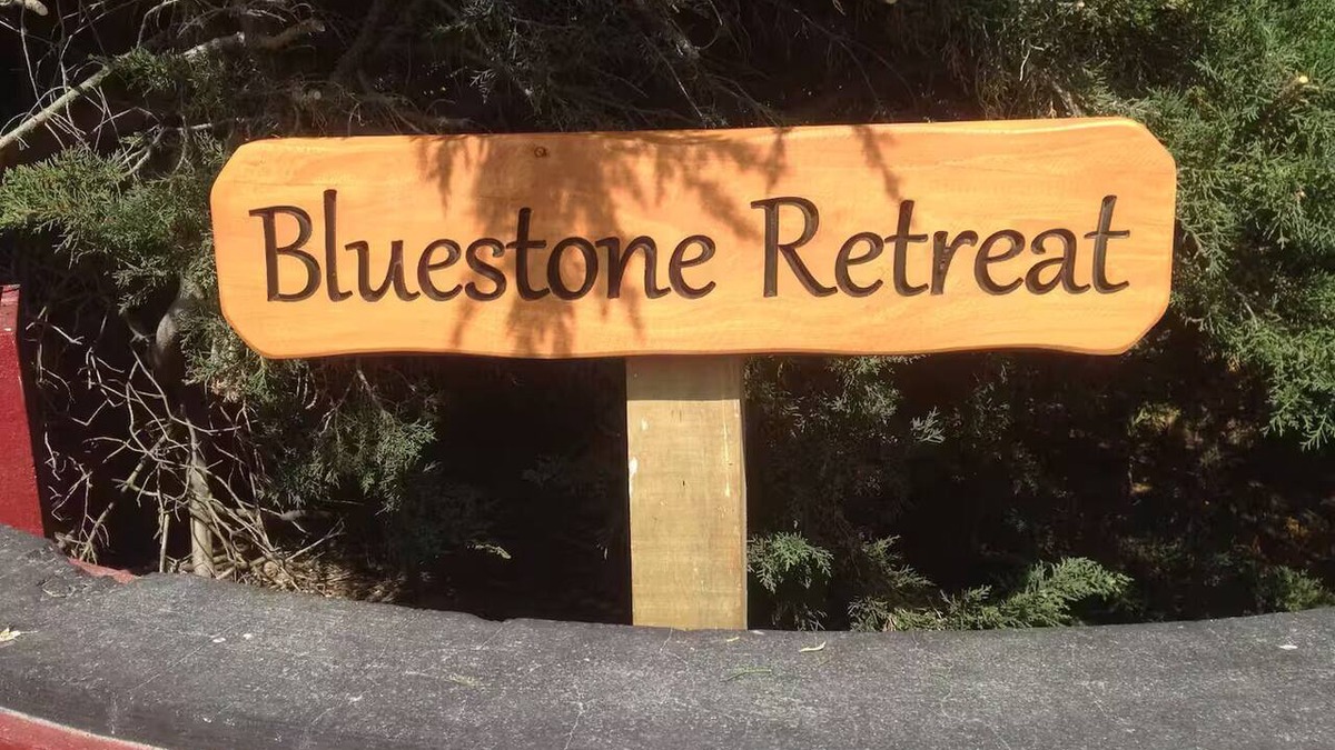 Leeston Cabin | Fantail at Bluestone Retreat