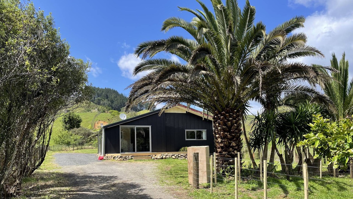 Kaimarama Other | Farm stay accommodation with own waterhole.