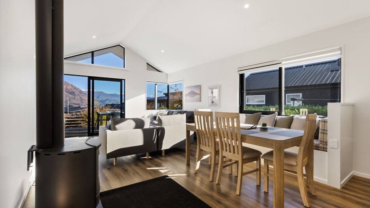Wanaka House | Fire, Light & Mountains - Your Wanaka Home Base