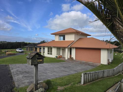 Fitzroy House | Fitzroy Holiday Home ideal for Groups and Families