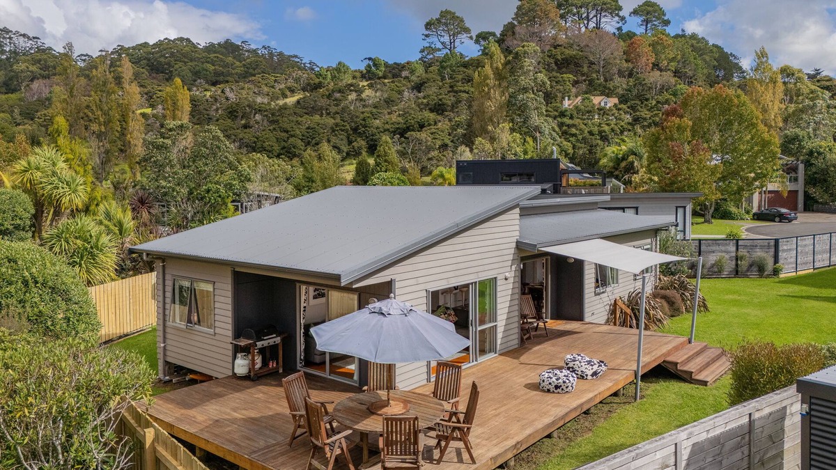 Cooks Beach House | Flaxmill Haven - Cooks Beach Holiday Home