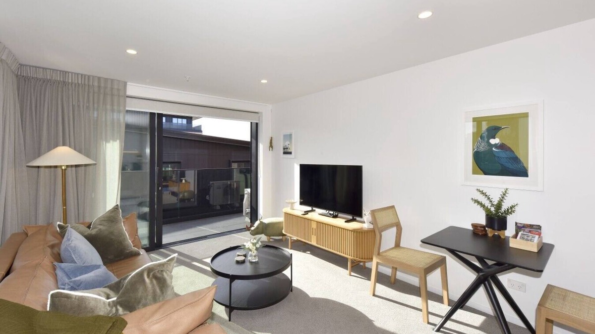 Christchurch City Centre Apartment | Free Carpark & Stylish City Apartment Near Te Kaha