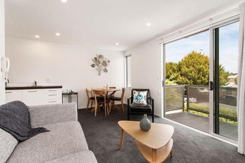 Christchurch City Centre Apartment | Free Secure Park CBD Location 2 Bdrms 5 mins CBD