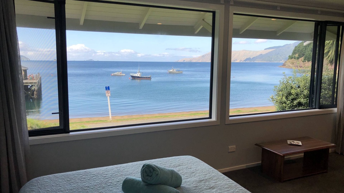 French Pass Bed & Breakfast | French Pass Beachfront Villas